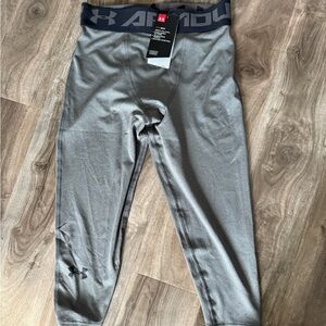 NWT Under Armour compression Heat Gear leggings/pants-size M